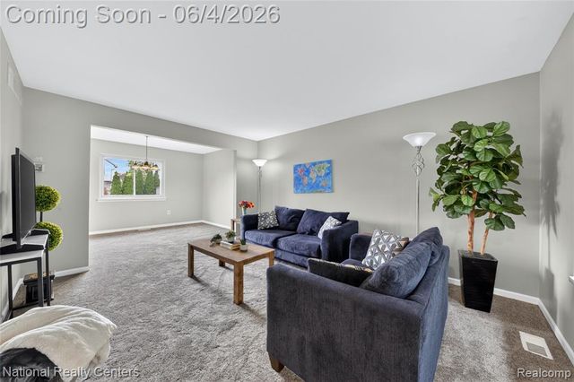 41531 Simcoe Drive, Canton, MI 48188