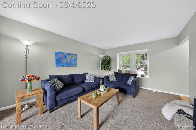 41531 Simcoe Drive, Canton, MI 48188