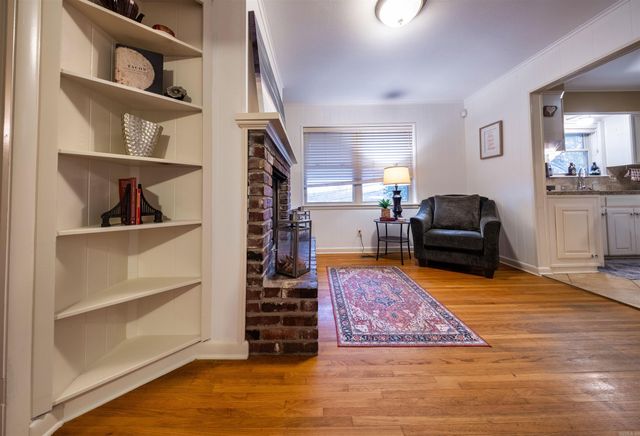 17 Oakwood Road, Little Rock, AR 72202