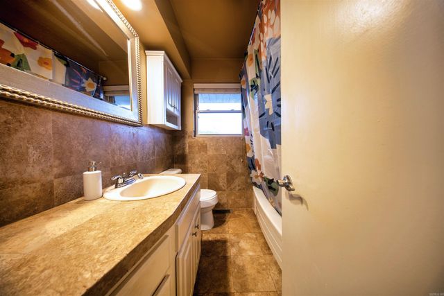 17 Oakwood Road, Little Rock, AR 72202