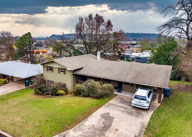 17 Oakwood Road, Little Rock, AR 72202