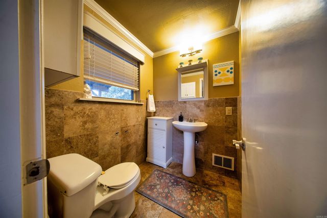 17 Oakwood Road, Little Rock, AR 72202