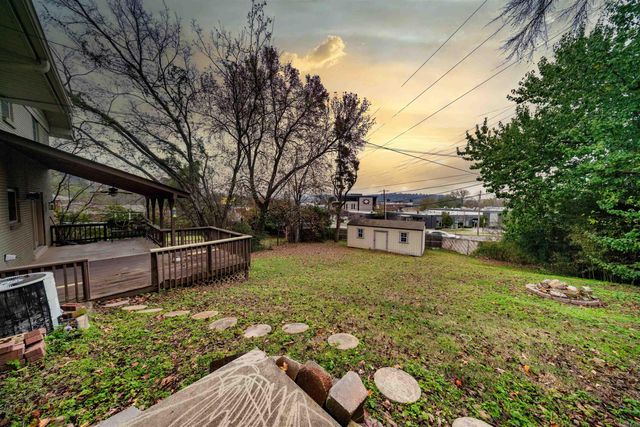 17 Oakwood Road, Little Rock, AR 72202