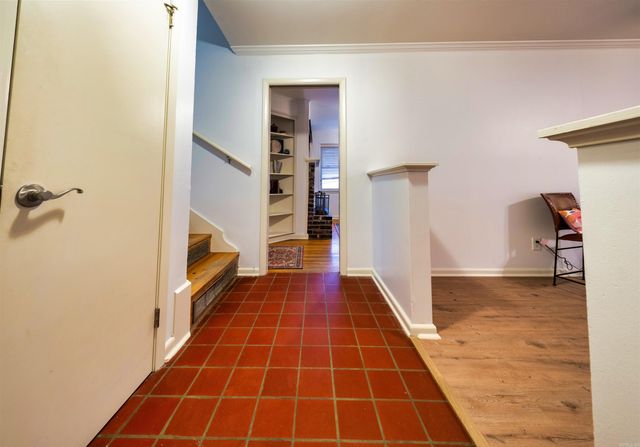 17 Oakwood Road, Little Rock, AR 72202