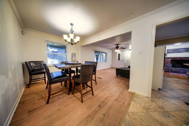 17 Oakwood Road, Little Rock, AR 72202