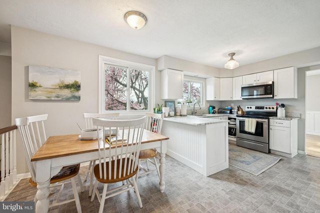 704 CORNWALLIS DR, Mount Laurel, NJ 08054