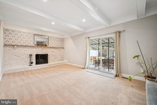 704 CORNWALLIS DR, Mount Laurel, NJ 08054