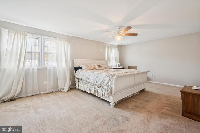 704 CORNWALLIS DR, Mount Laurel, NJ 08054