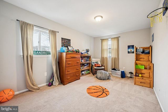 704 CORNWALLIS DR, Mount Laurel, NJ 08054