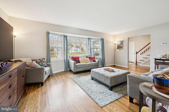 704 CORNWALLIS DR, Mount Laurel, NJ 08054