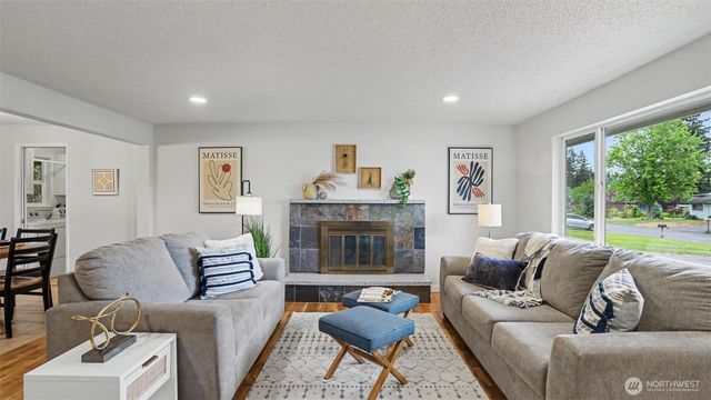 13920 10th Avenue E, Tacoma, WA 98445