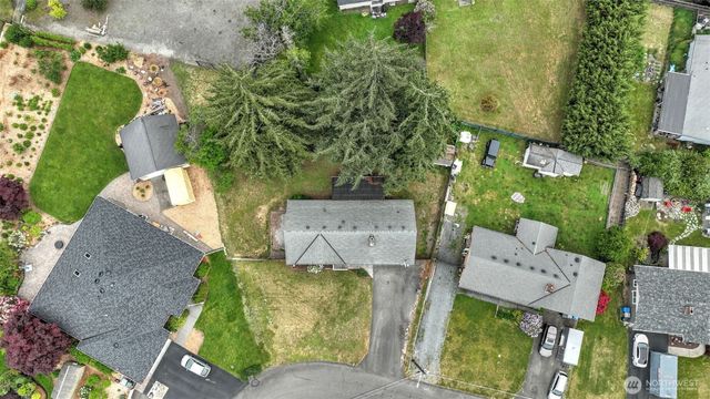 13920 10th Avenue E, Tacoma, WA 98445