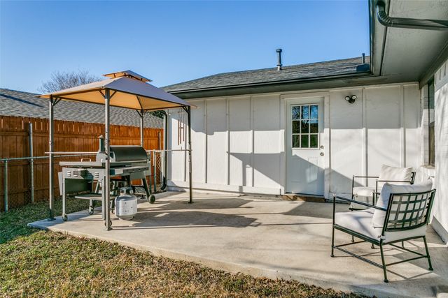 1114 Osceola Trail, Carrollton, TX 75006