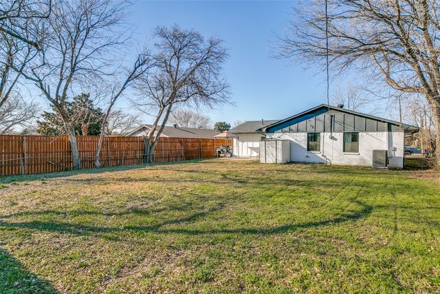 1114 Osceola Trail, Carrollton, TX 75006