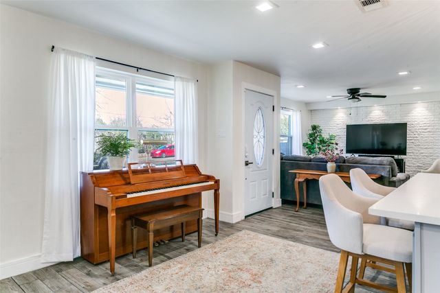 1114 Osceola Trail, Carrollton, TX 75006