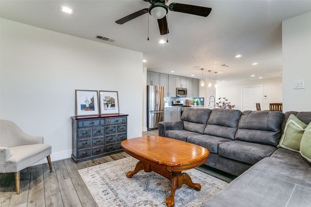 1114 Osceola Trail, Carrollton, TX 75006