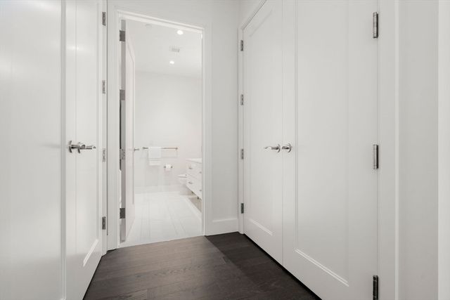 50 Liberty Dr 12G, Boston, MA 02210