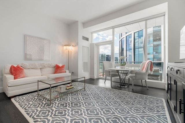 50 Liberty Dr 12G, Boston, MA 02210