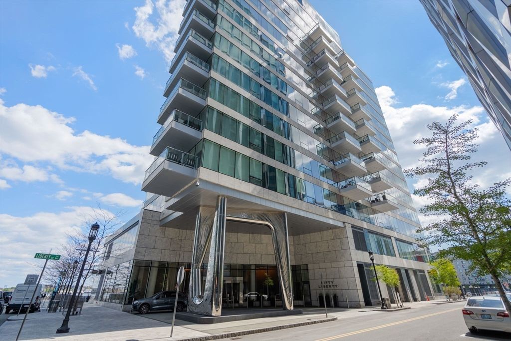50 Liberty Dr 12G, Boston, MA 02210