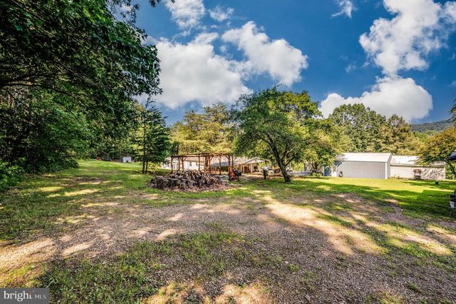 395 SNYDER SCHOOL RD, Bernville, PA 19506