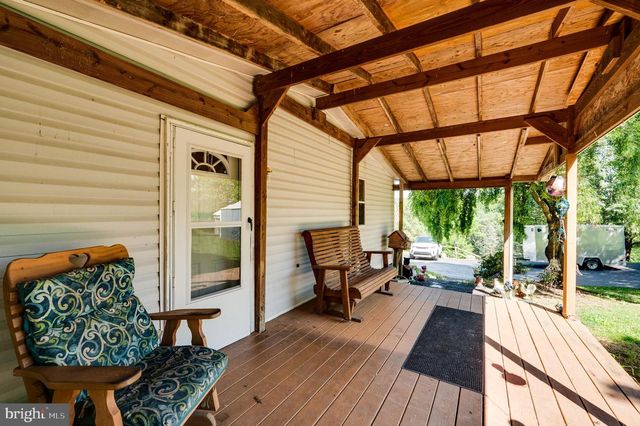 395 SNYDER SCHOOL RD, Bernville, PA 19506