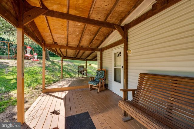 395 SNYDER SCHOOL RD, Bernville, PA 19506
