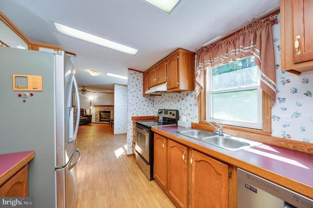 395 SNYDER SCHOOL RD, Bernville, PA 19506