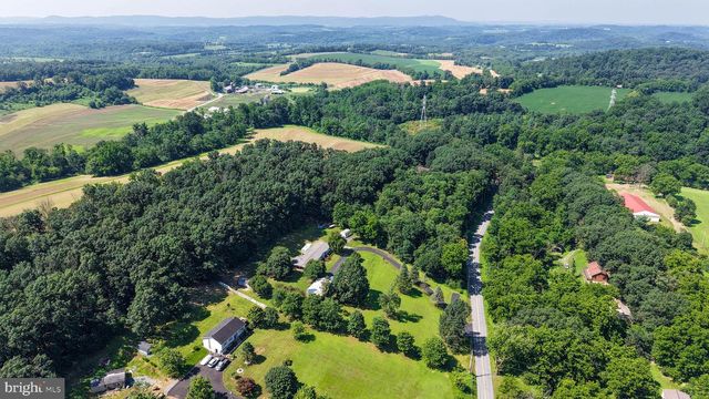 395 SNYDER SCHOOL RD, Bernville, PA 19506