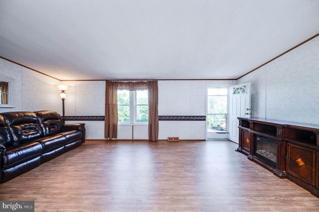 395 SNYDER SCHOOL RD, Bernville, PA 19506