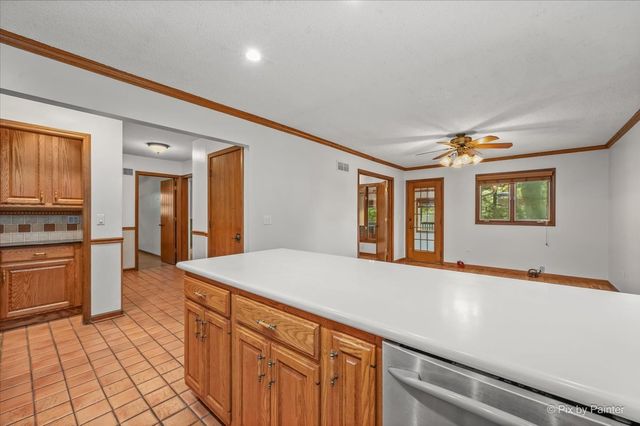 616 Joy Lane, Sleepy Hollow, IL 60118