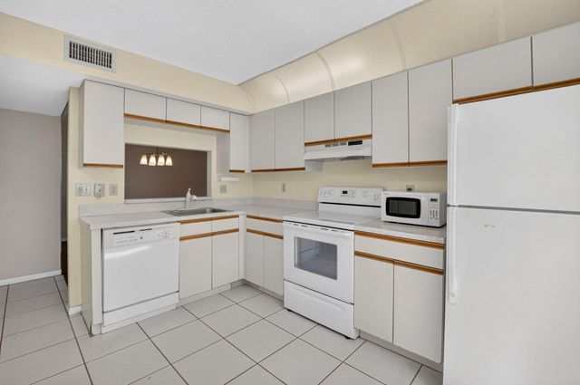 15234 Lakes Of Delray Boulevard 254, Delray Beach, FL 33484