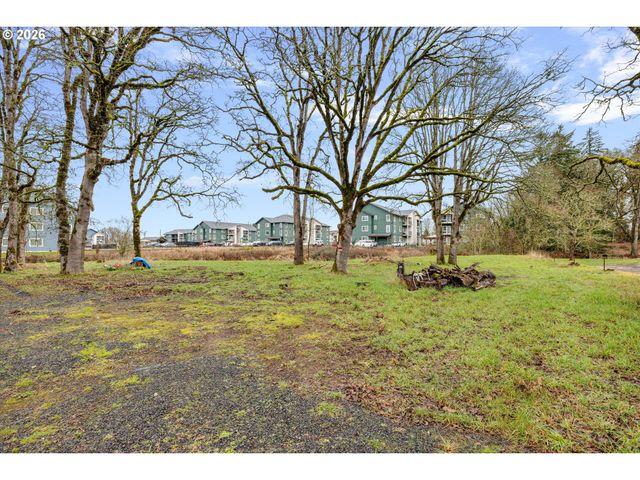 Ona Way, Molalla, OR 97038