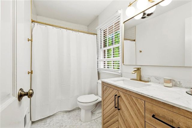 2373 Oxbow Circle, Stone Mountain, GA 30087