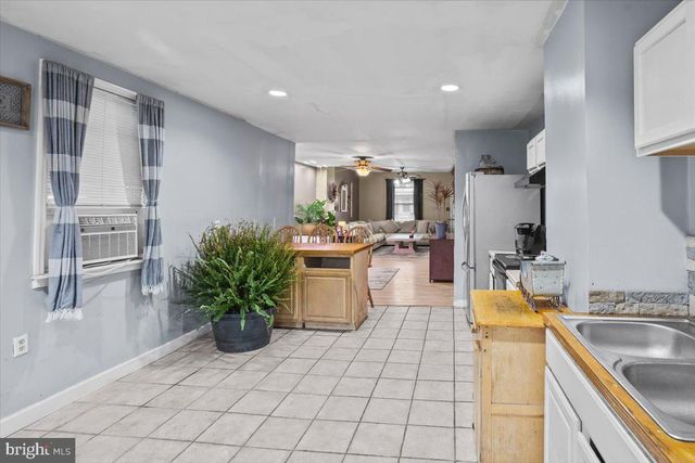 36 S COAL ST, Port Carbon, PA 17965