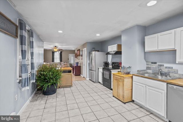 36 S COAL ST, Port Carbon, PA 17965