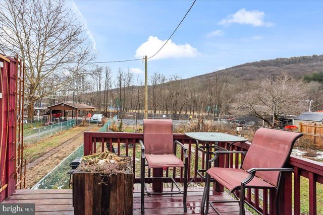 36 S COAL ST, Port Carbon, PA 17965