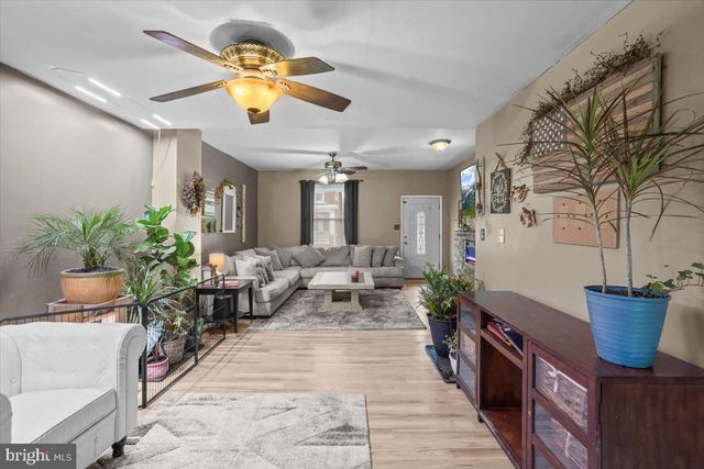 36 S COAL ST, Port Carbon, PA 17965