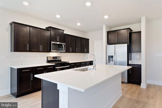 11505 CHALMERS LN, Fredericksburg, VA 22407