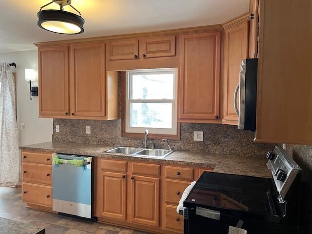 1548 Woodside Road, Muskegon, MI 49441