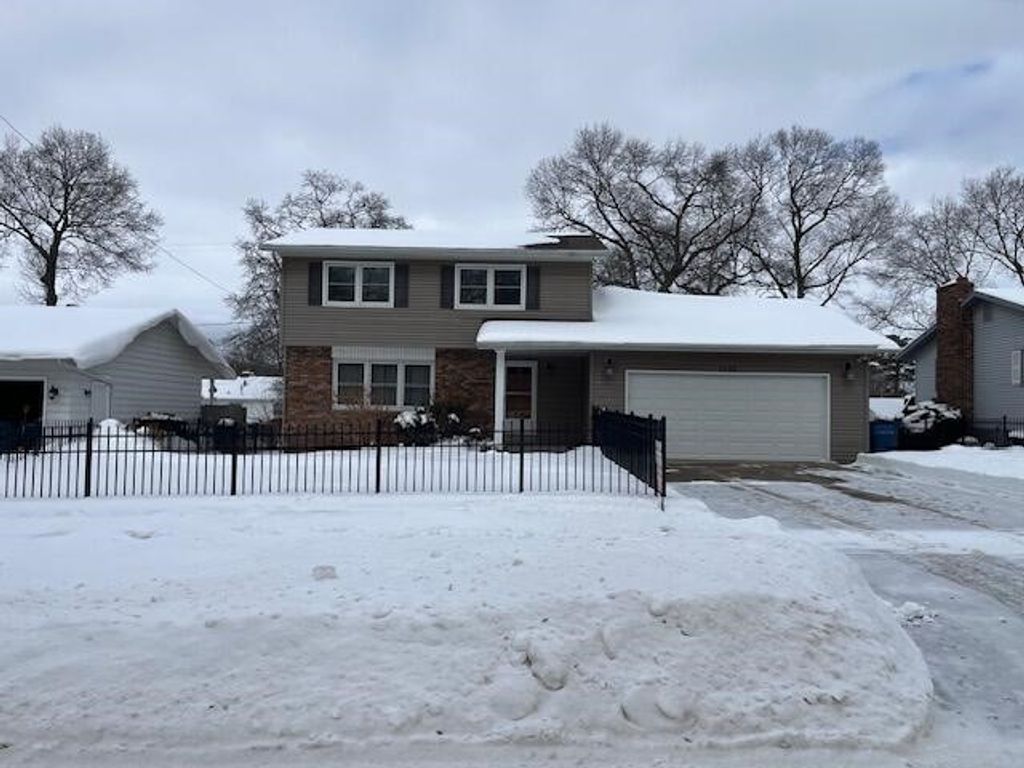 1548 Woodside Road, Muskegon, MI 49441