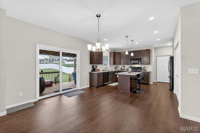 122 Winter Wheat Trail, Pacific, MO 63069