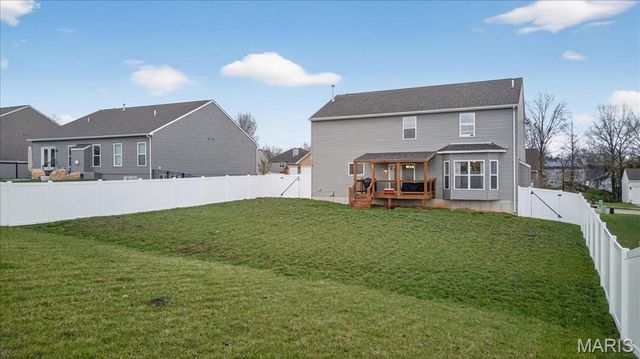 122 Winter Wheat Trail, Pacific, MO 63069