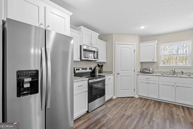 483 Church Circle, Jesup, GA 31545