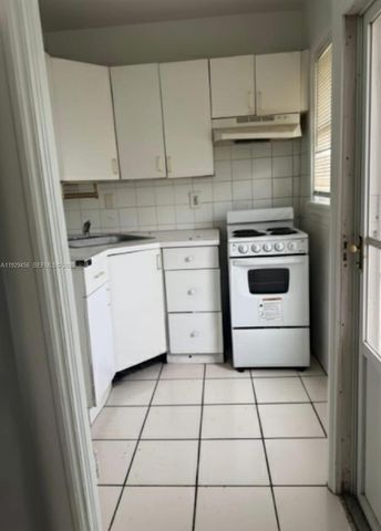 1820 Funston St A, Hollywood, FL 33020