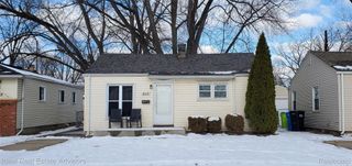 545 E Dallas Avenue, Madison Heights, MI 48071