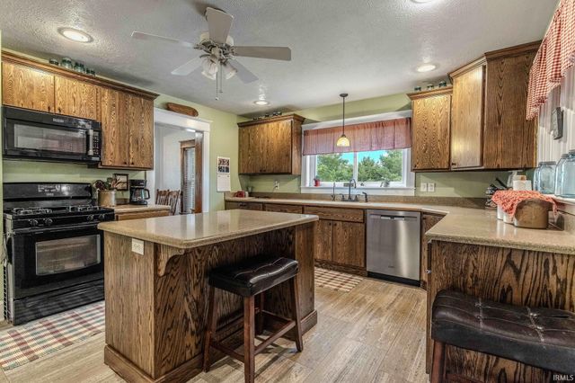 4890 W 200 S. Road, Lagrange, IN 46761