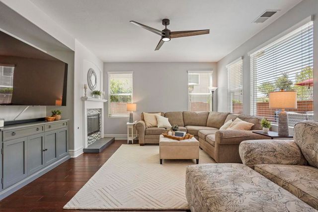 1137 Via Vera Cruz, San Marcos, CA 92078