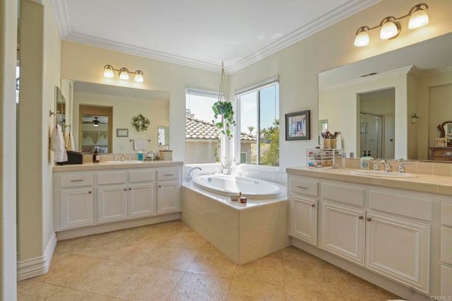 1137 Via Vera Cruz, San Marcos, CA 92078