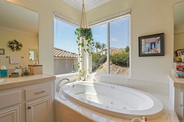 1137 Via Vera Cruz, San Marcos, CA 92078