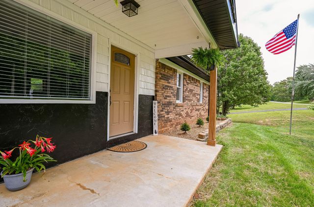 1070 Kentucky 2393, Monticello, KY 42633